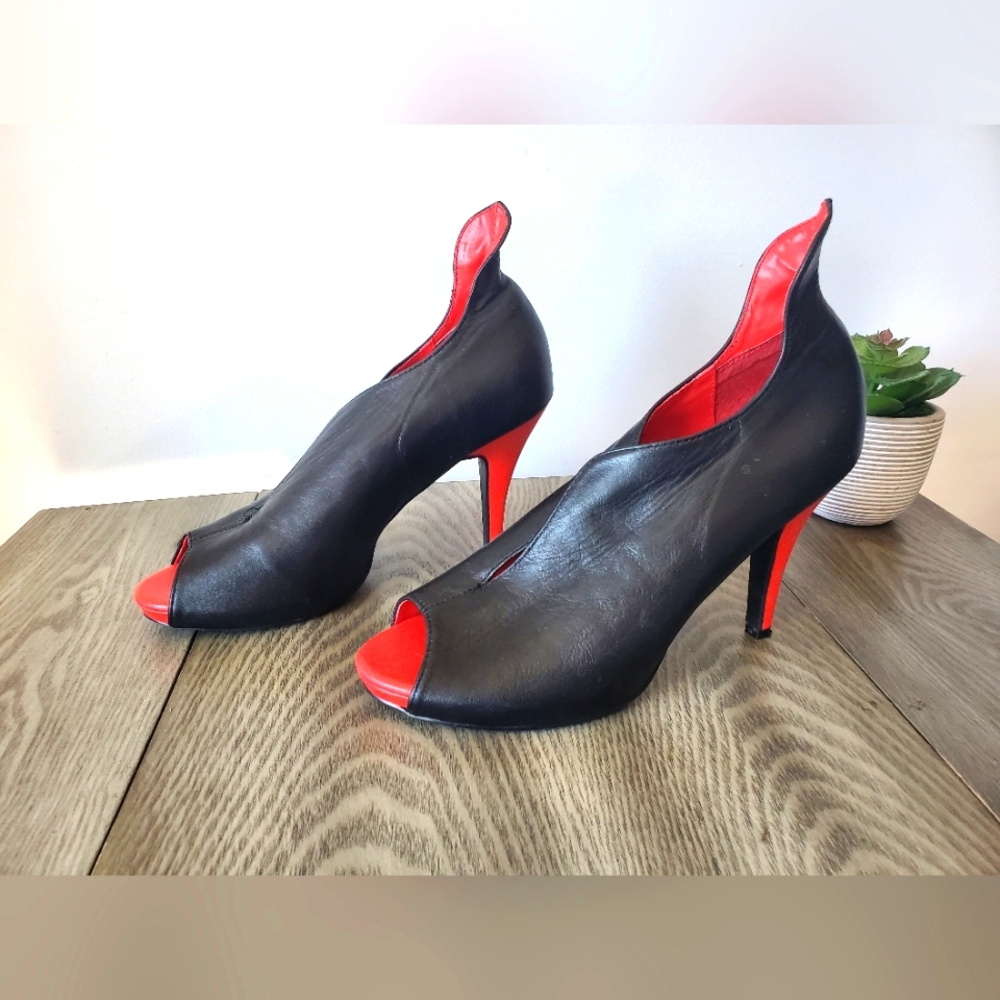 DEAR PRUDENCE black and red heels. Size 38 ( 7.5)